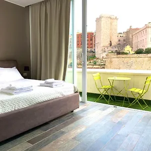 Vista - Piazza Yenne 3* Cagliari